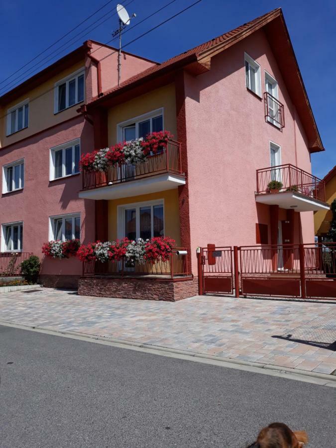 Apartmany Boss Liptovsky Mikulas Exterior photo